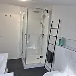 Ruhige 1-zimmer Einliegerwohnung Mit Kueche Und Bad In Grossburgwedel