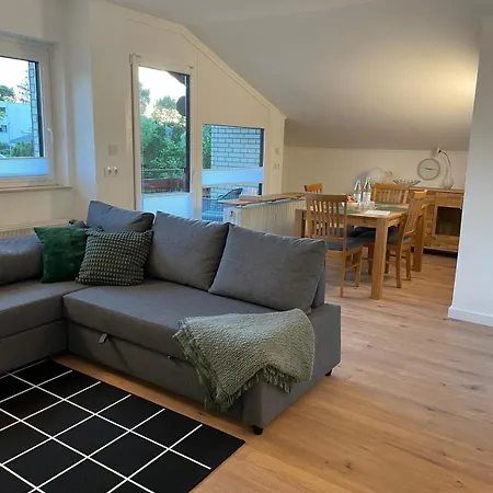 Ruhige 1-zimmer Einliegerwohnung Mit Kueche Und Bad In Grossburgwedel