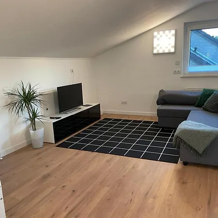 Lägenhet Ruhige 1-zimmer Einliegerwohnung Mit Kueche Und Bad In Grossburgwedel Burgwedel (Lower-Saxony)
