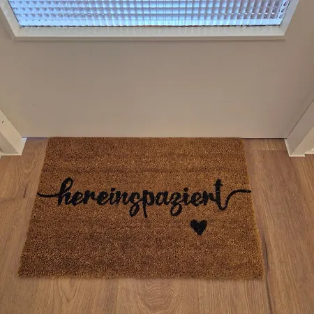 Apartamento Ruhige 1-zimmer Einliegerwohnung Mit Kueche Und Bad In Grossburgwedel *