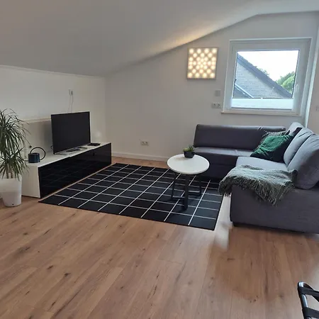 Ruhige 1-zimmer Einliegerwohnung Mit Kueche Und Bad In Grossburgwedel Burgwedel (Lower-Saxony)