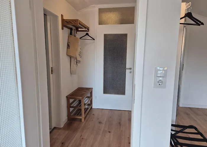 Ruhige 1-zimmer Einliegerwohnung Mit Kueche Und Bad In Grossburgwedel *